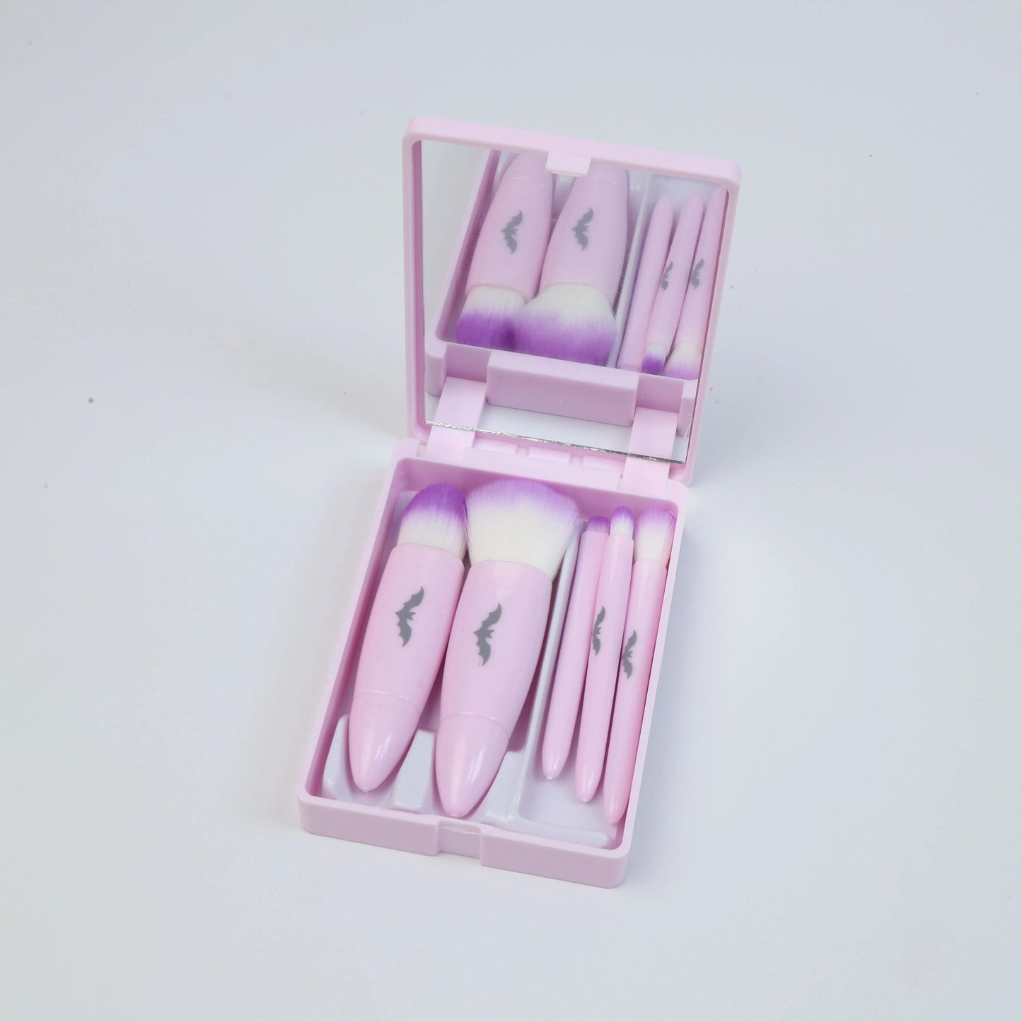 The Hauntlet Travel Brush kit